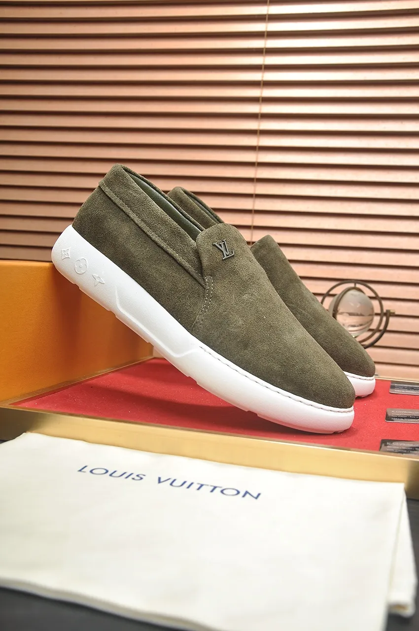 Men's men's shoes 💰700💶[LOUIS VUITTON] new original order 🍀LV Louis Vuitton * - top version of LV classic trendy shoes! Made of imported original LV fabric with rubber surface, breathable cowhide lining, and original wear-resistant rubber foam outsole! High quality products! The yardage is 38-44.